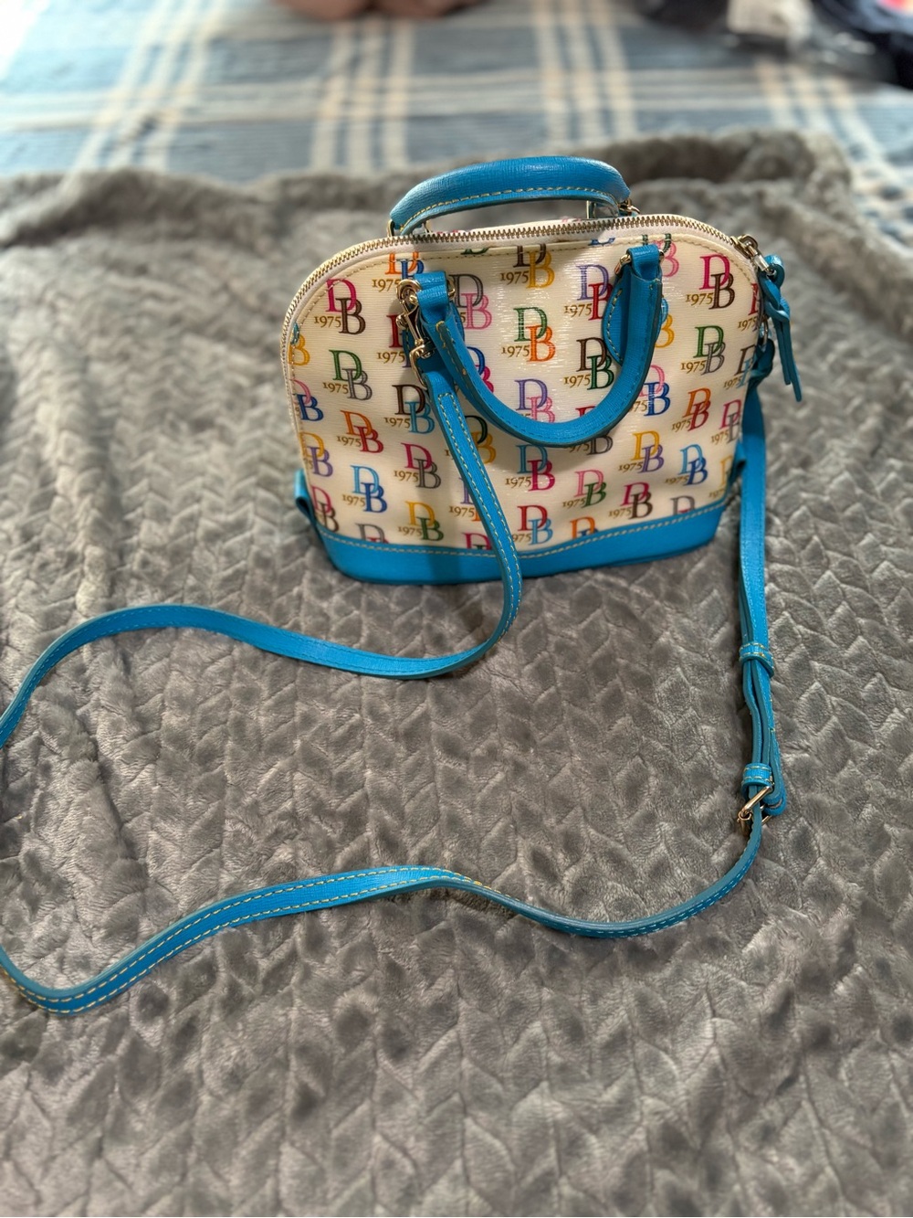 Dooney & Bourke 1975 Logo Bag Domed Crossbody Ruby Top Handle Wht/ Multi Zip Top